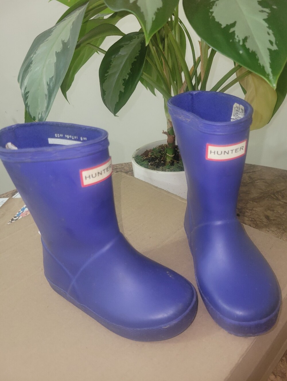 Unisex Kids HUNTER Boots Size 7/8